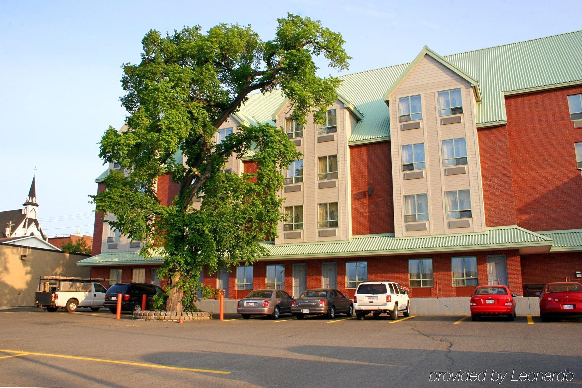 Days Inn By Wyndham Dalhousie Zewnętrze zdjęcie
